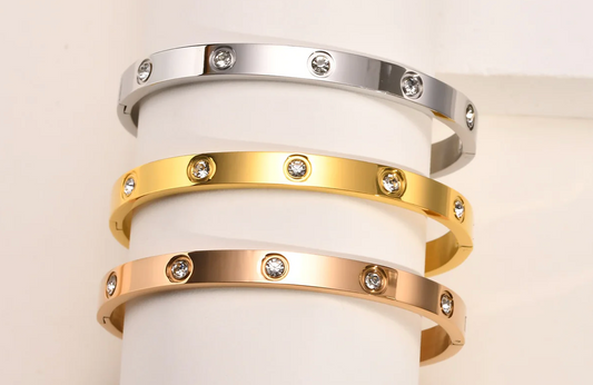 Dazzle Without the Price Tag: Explore Our Collection of Fake Cartier Bracelet
